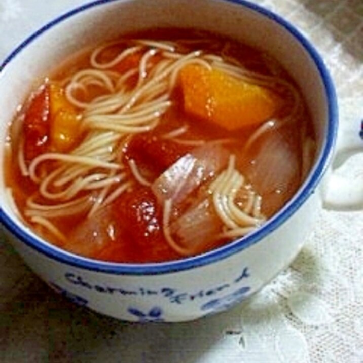 素麺入りトマトスープ